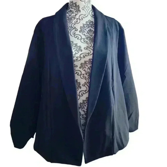 Torrid Studio Luxe Woven Open Front Blazer Women Plus 5X Deep Black Crop Staple - Picture 7 of 14